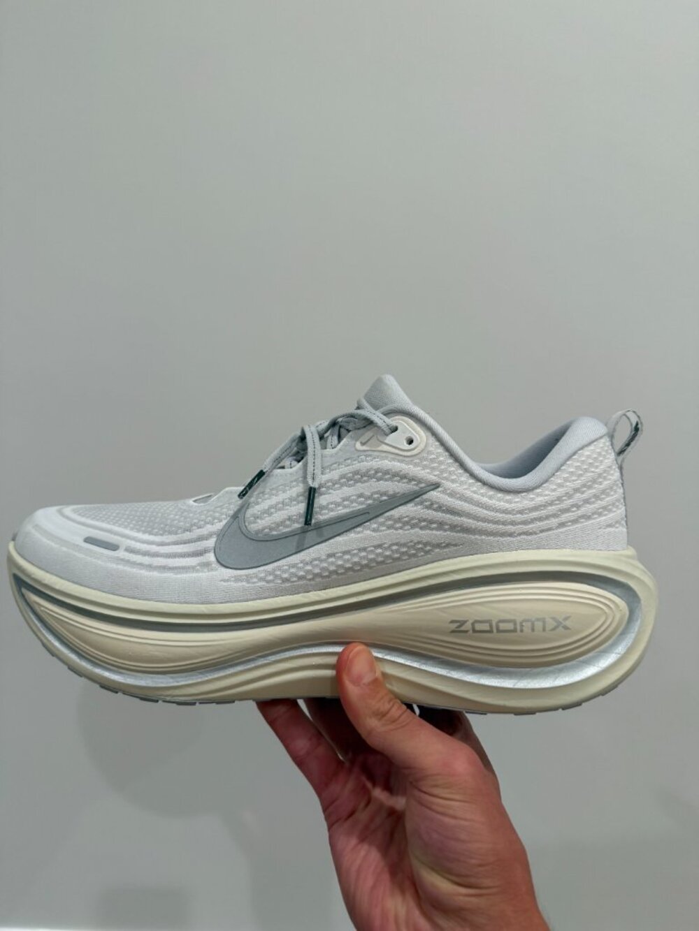 Nike Vomero Plus - Platinum Tint/Reflective Silver/Grey Fog - Men's Size 12